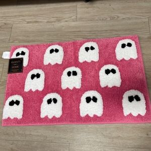 Avanti Pink Ghost Bath Mat